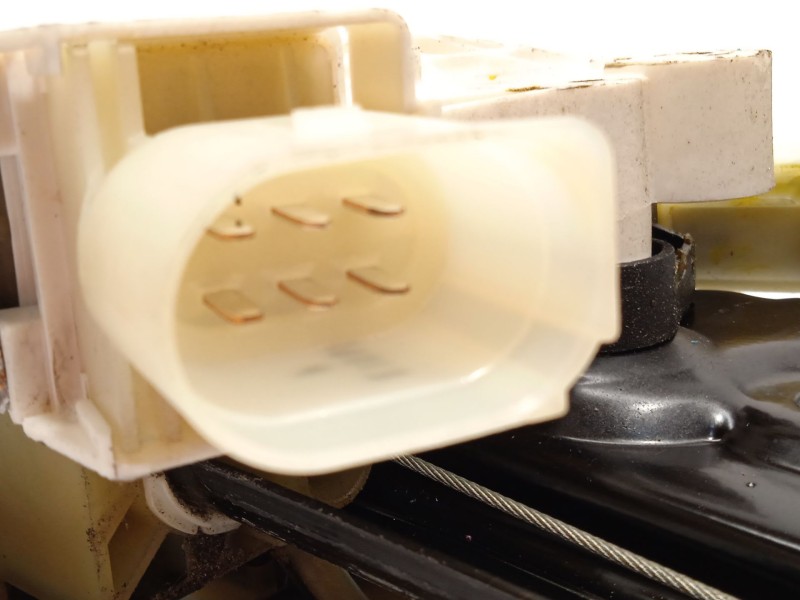 Recambio de elevalunas trasero izquierdo para bmw 5 touring (f11) 520 d referencia OEM IAM 51357182613 7271563 