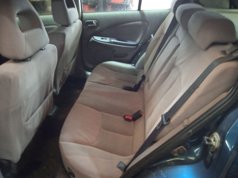 nissan almera ii hatchback (n16) del año 2001