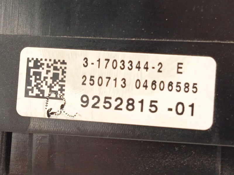 Recambio de caja reles / fusibles para bmw 5 touring (f11) 520 d referencia OEM IAM 9252815 61149252815 