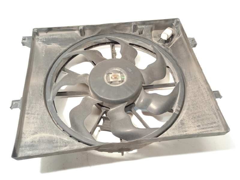 Recambio de electroventilador para kia venga drive referencia OEM IAM 253801P250  