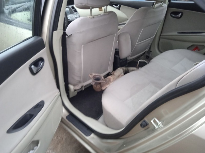 nissan primera (p12) del año 2002