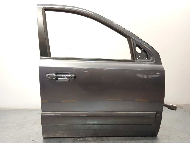 PUERTA DELANTERA DERECHA 760043E111 