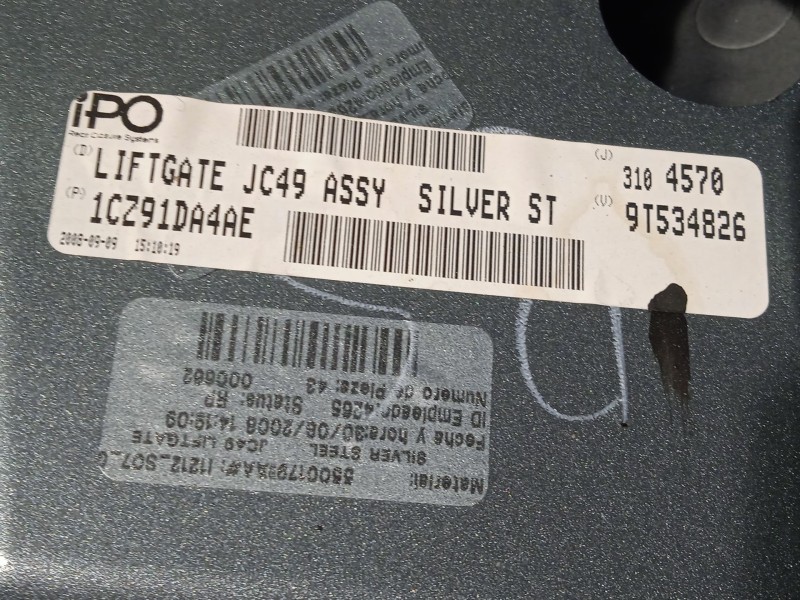 Recambio de porton trasero para dodge journey 2.0 crd referencia OEM IAM 1CZ91TZZAC  