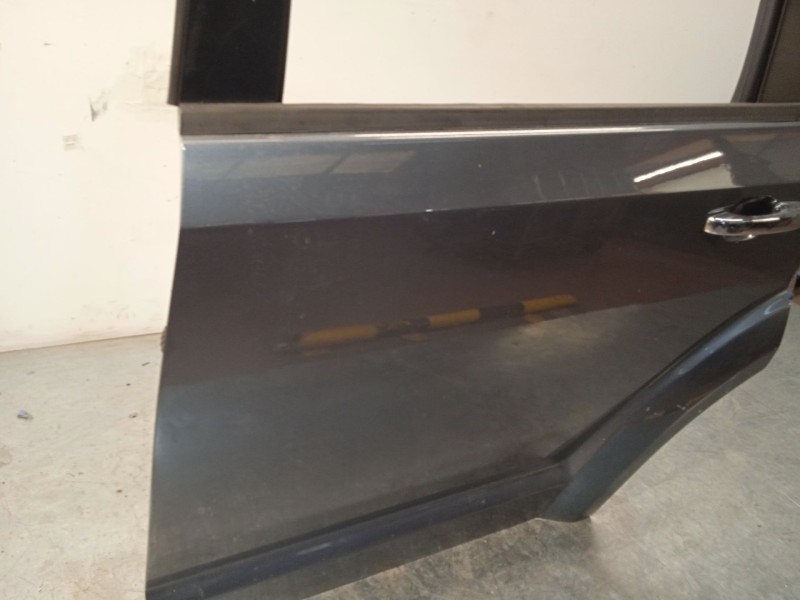 Recambio de puerta trasera izquierda para dodge journey 2.0 crd referencia OEM IAM 68040233AA  