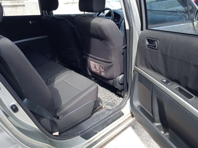 toyota corolla verso (zer_, zze12_, r1_) del año 2004