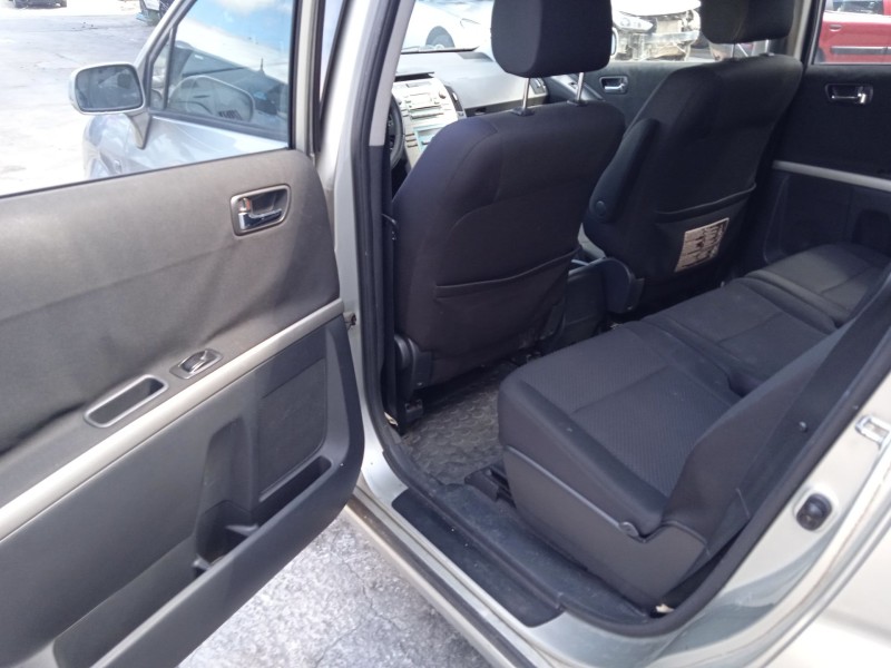 toyota corolla verso (zer_, zze12_, r1_) del año 2004