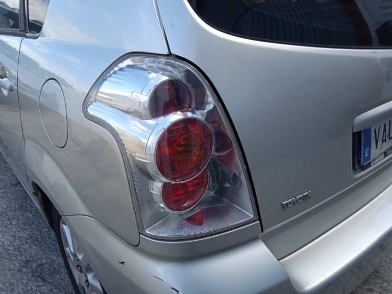 toyota corolla verso (zer_, zze12_, r1_) del año 2004