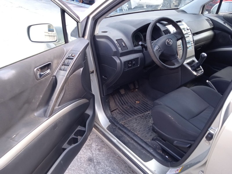 toyota corolla verso (zer_, zze12_, r1_) del año 2004