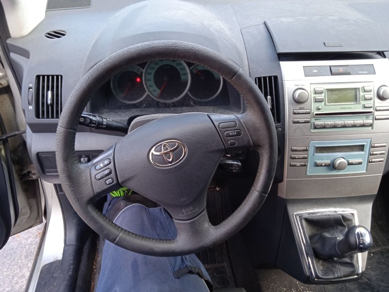 toyota corolla verso (zer_, zze12_, r1_) del año 2004