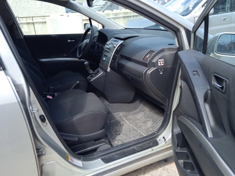 toyota corolla verso (zer_, zze12_, r1_) del año 2004