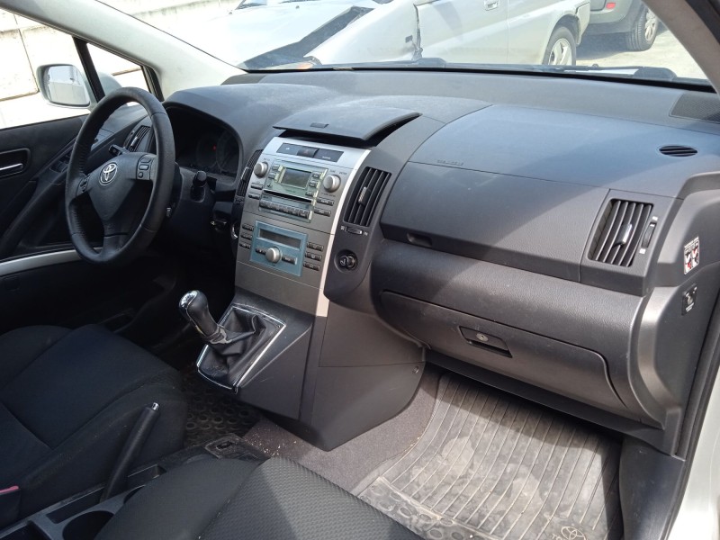 toyota corolla verso (zer_, zze12_, r1_) del año 2004