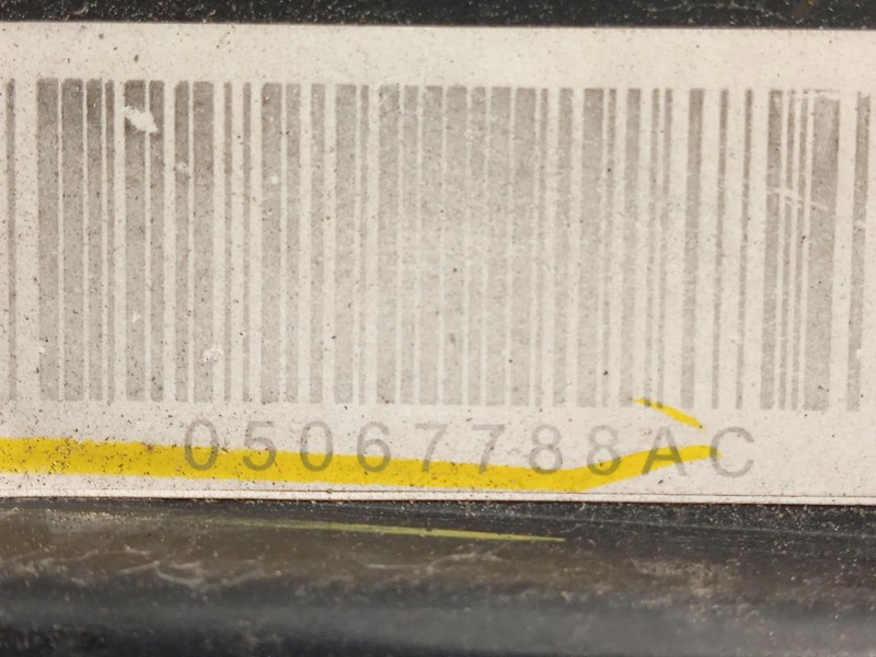 Recambio de faro derecho para dodge journey 2.0 crd referencia OEM IAM 5067788AC  