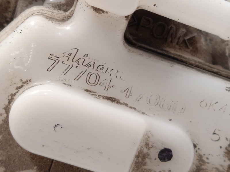 Recambio de bomba combustible para toyota auris (_e15_) 1.8 hybrid (zwe150_) referencia OEM IAM 7770447060 7702047070 