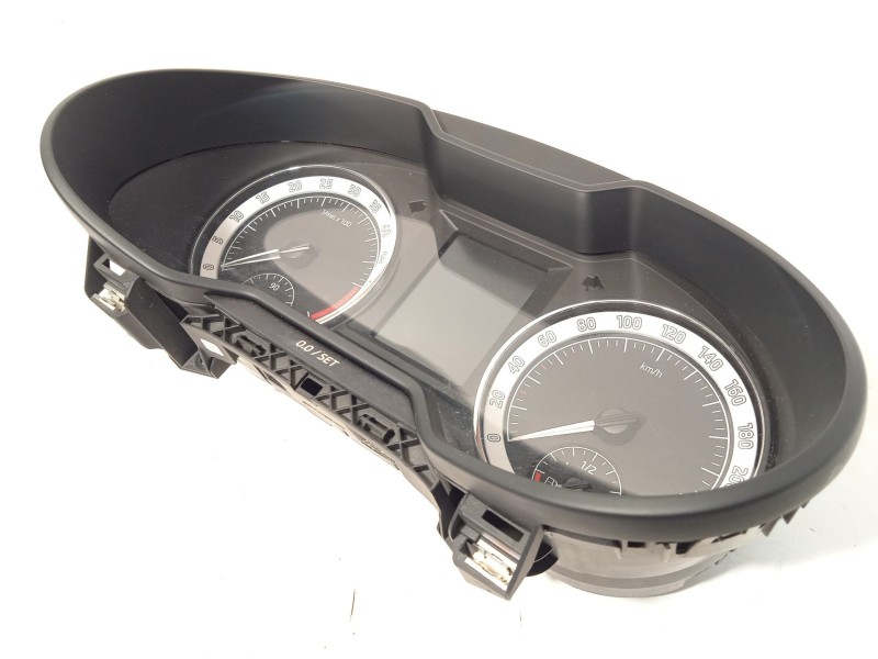 Recambio de cuadro instrumentos para skoda octavia iii combi (5e5, 5e6) 1.6 tdi referencia OEM IAM 5E0920751D  