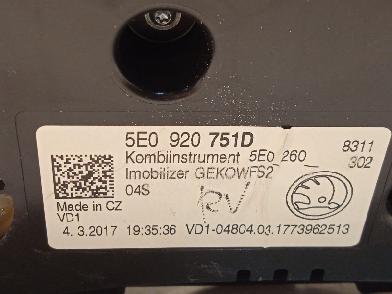 Recambio de cuadro instrumentos para skoda octavia iii combi (5e5, 5e6) 1.6 tdi referencia OEM IAM 5E0920751D  
