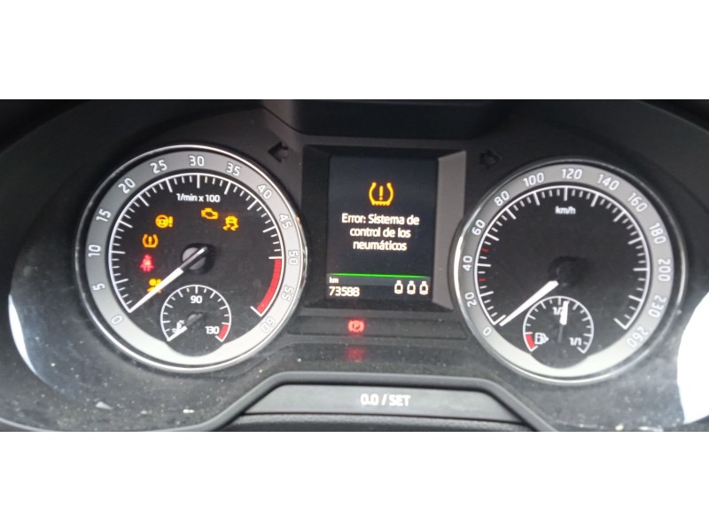 Recambio de cuadro instrumentos para skoda octavia iii combi (5e5, 5e6) 1.6 tdi referencia OEM IAM 5E0920751D  