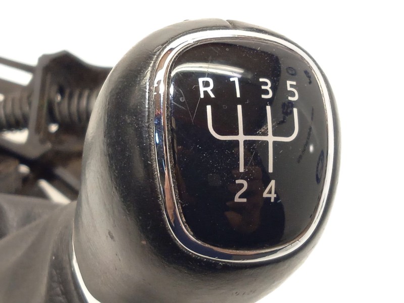 Recambio de palanca cambio para skoda octavia iii combi (5e5, 5e6) 1.6 tdi referencia OEM IAM 5Q0711049AP  