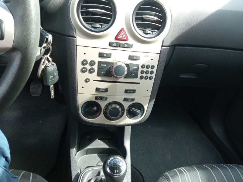 opel corsa d (s07) del año 2008