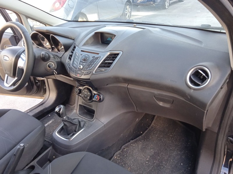 ford fiesta vi (cb1, ccn) del año 2015