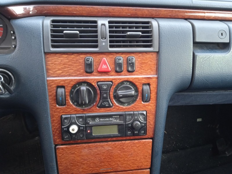 mercedes-benz clase e (w210) del año 1999