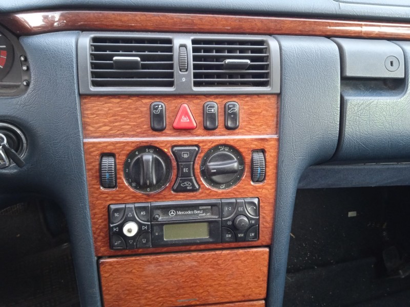 mercedes-benz clase e (w210) del año 1999