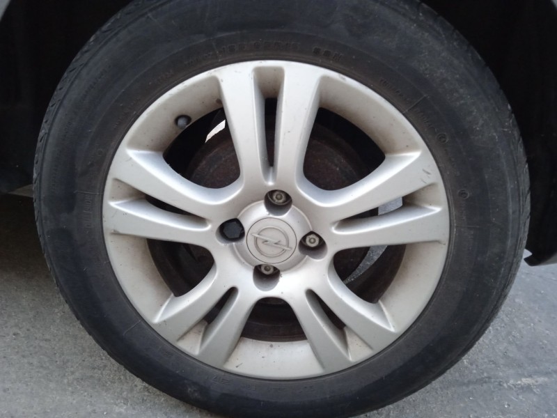 opel corsa d (s07) del año 2009