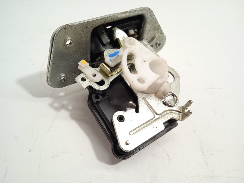 Recambio de cerradura maletero / porton para dodge journey 2.0 crd referencia OEM IAM 6504212  