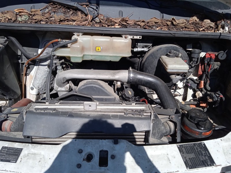 iveco daily vi caja/chasis del año 2001