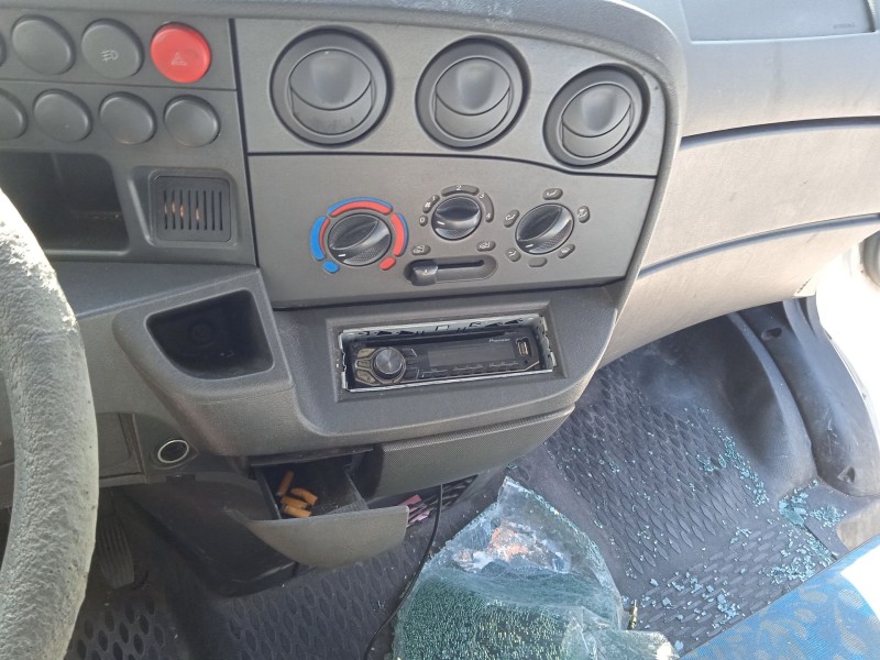 iveco daily vi caja/chasis del año 2001