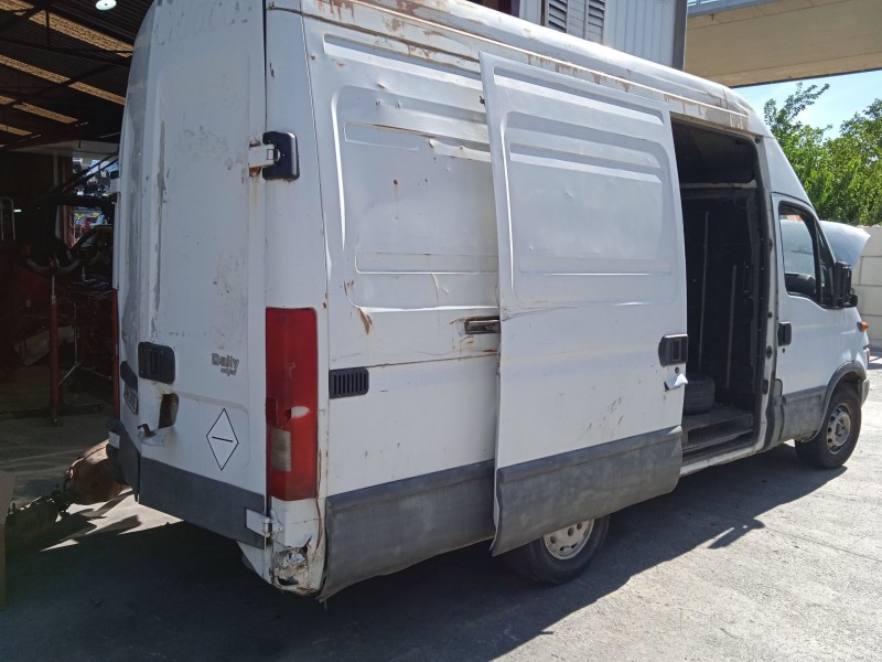 iveco daily vi caja/chasis del año 2001