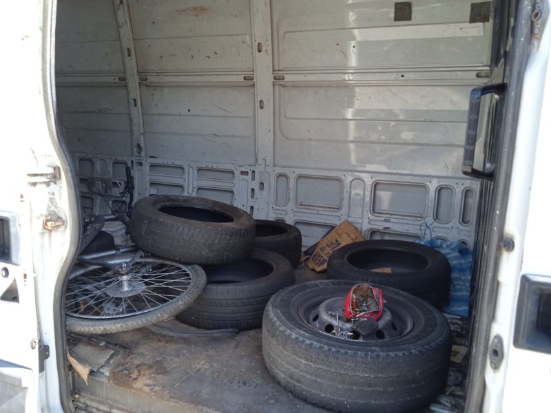 iveco daily vi caja/chasis del año 2001