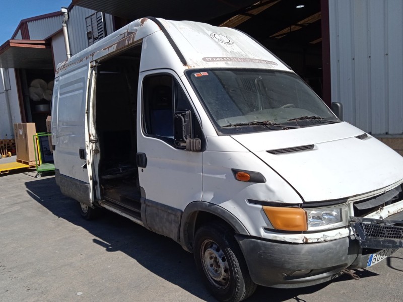 iveco daily vi caja/chasis del año 2001