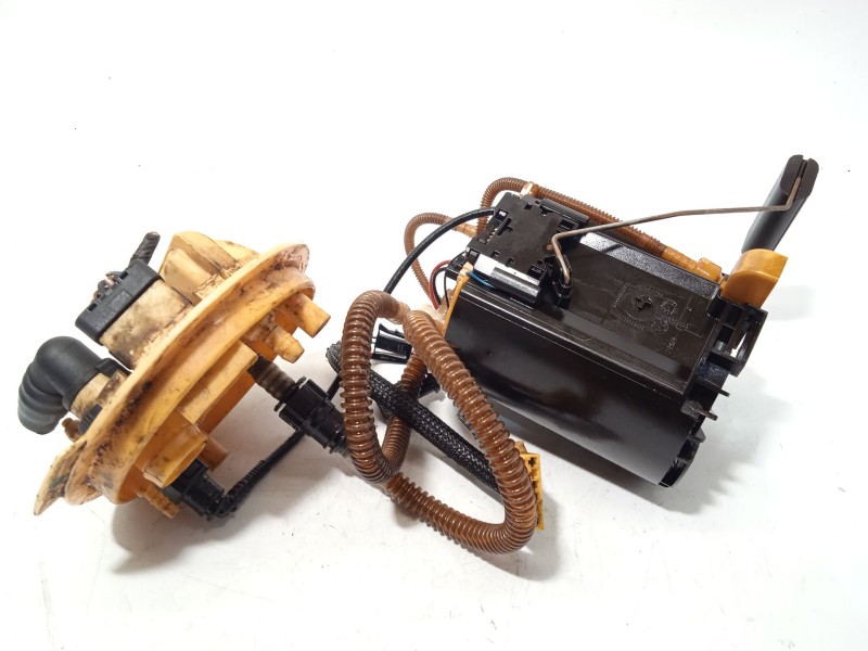 Recambio de bomba combustible para land rover discovery iv (l319) 3.0 td 4x4 referencia OEM IAM AH229039BA  