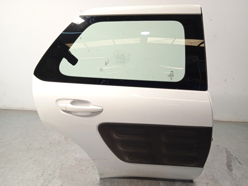 Recambio de puerta trasera derecha para citroën c4 cactus 1.2 thp 110 referencia OEM IAM 9801070080  