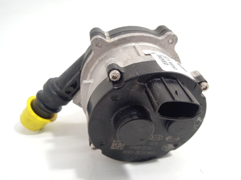 Recambio de bomba agua para kia niro referencia OEM IAM 369002B200 369102B100 