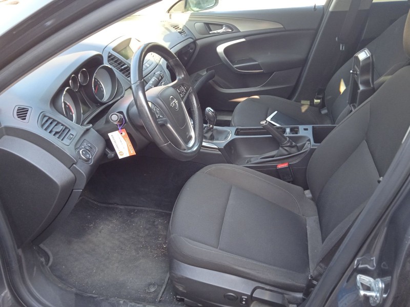 opel insignia a (g09) del año 2011