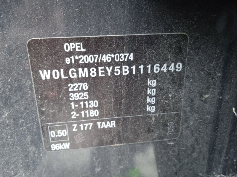 opel insignia a (g09) del año 2011