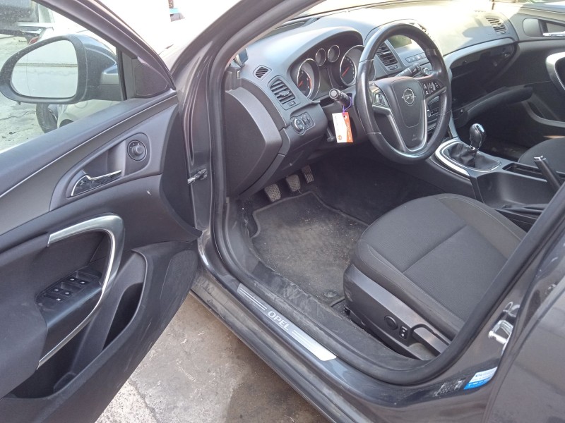 opel insignia a (g09) del año 2011