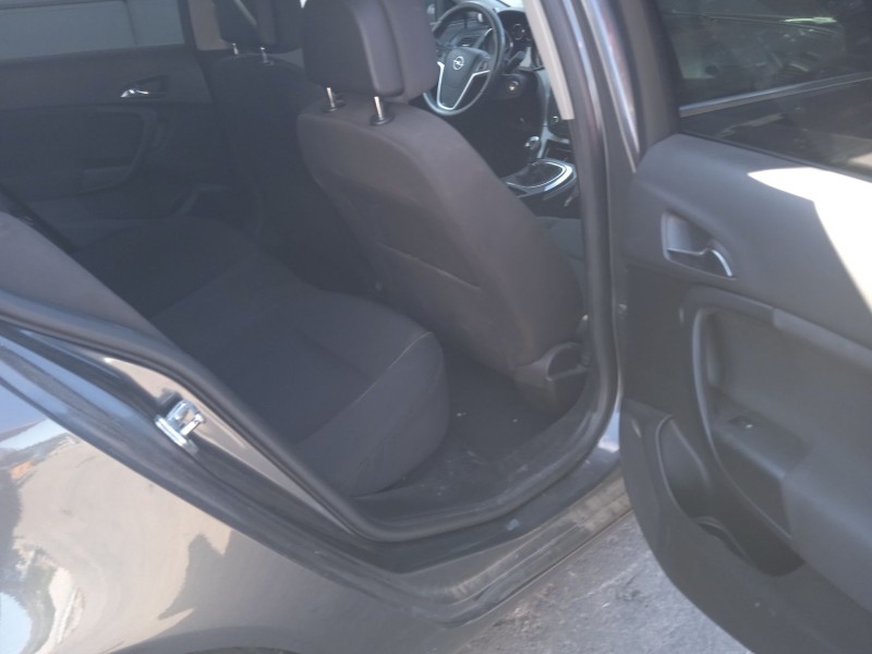 opel insignia a (g09) del año 2011