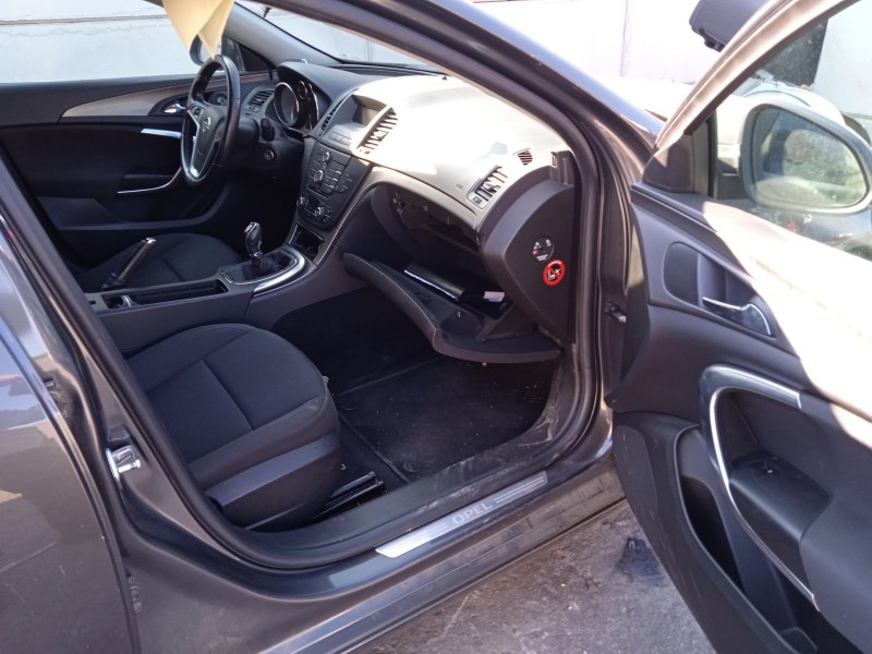 opel insignia a (g09) del año 2011