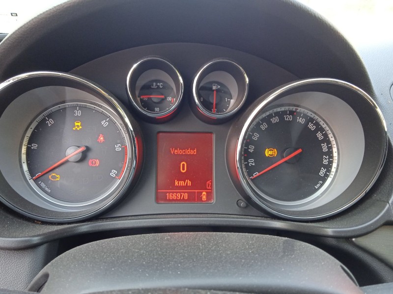 opel insignia a (g09) del año 2011