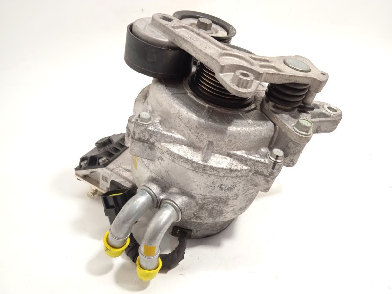 Recambio de alternador para kia niro referencia OEM IAM 3739003900  