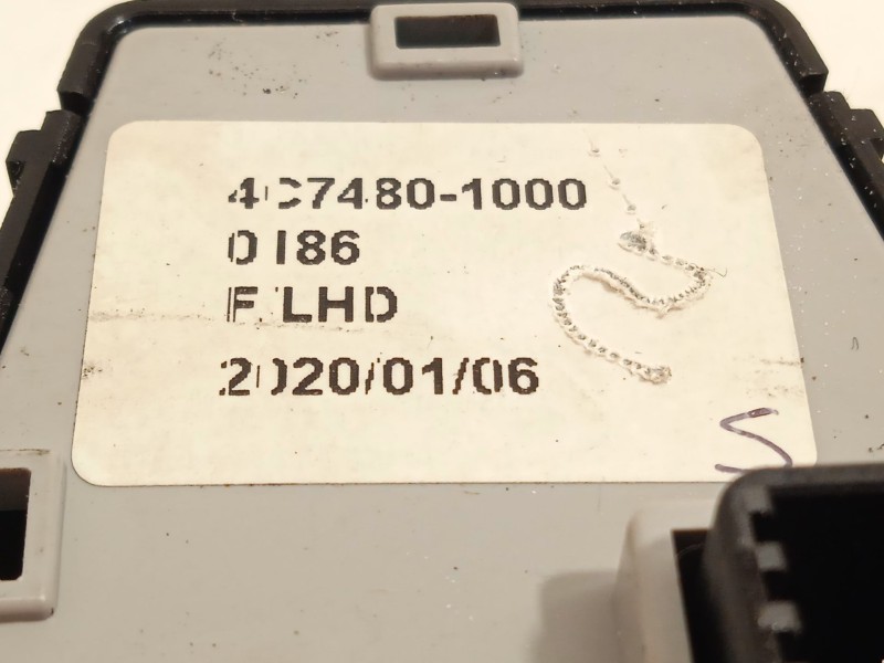 Recambio de mando elevalunas delantero izquierdo para kia niro referencia OEM IAM 93570G5240  4C74801000