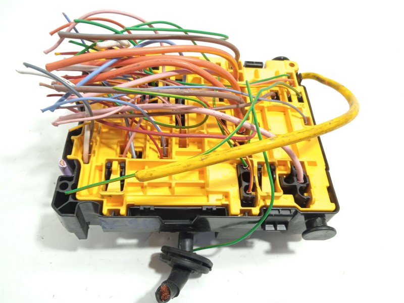 Recambio de caja reles / fusibles para citroën c4 grand picasso live referencia OEM IAM 9804848580  