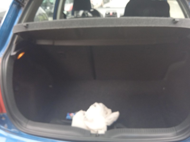 toyota auris (_e15_) del año 2012