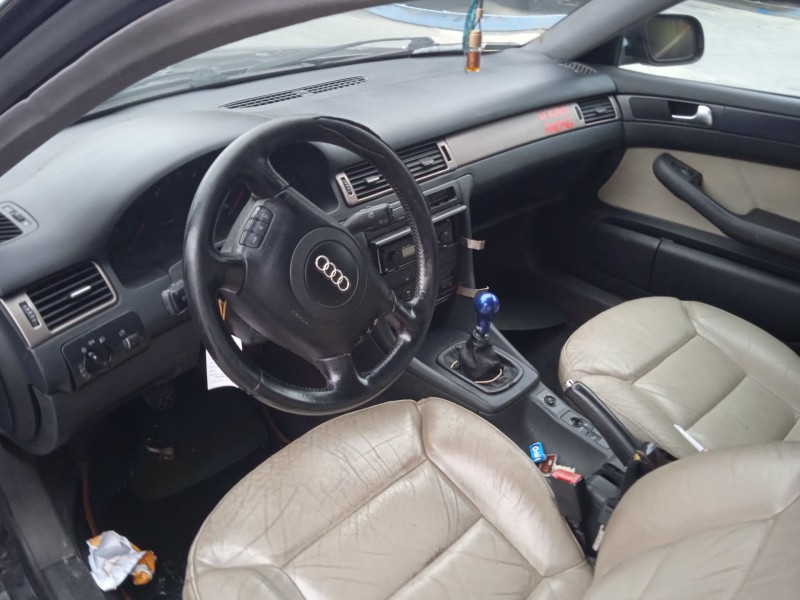 audi a6 c5 avant (4b5) del año 2000