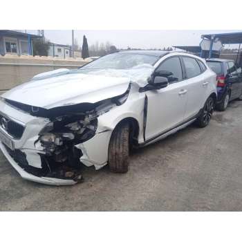 VOLVO V40 CROSS COUNTRY