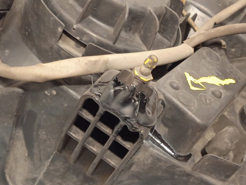 Recambio de faro derecho para hyundai h-1 / starex autobús (a1) 2.5 crdi referencia OEM IAM 921024A610  