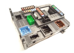 Recambio de caja reles / fusibles para citroën c4 cactus 1.2 thp 110 referencia OEM IAM 9807531680 1612139080 