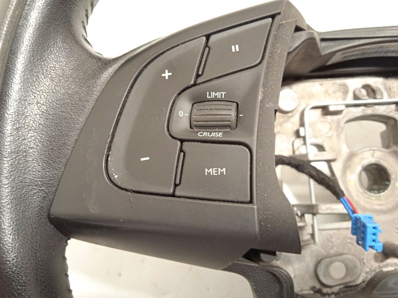 Recambio de volante para citroën c4 cactus 1.2 thp 110 referencia OEM IAM 98031272YC  